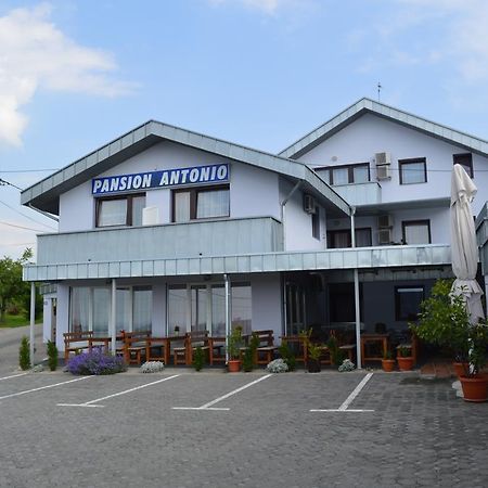 Bed and Breakfast Pansion Antonio Slavonski Brod Exterior foto