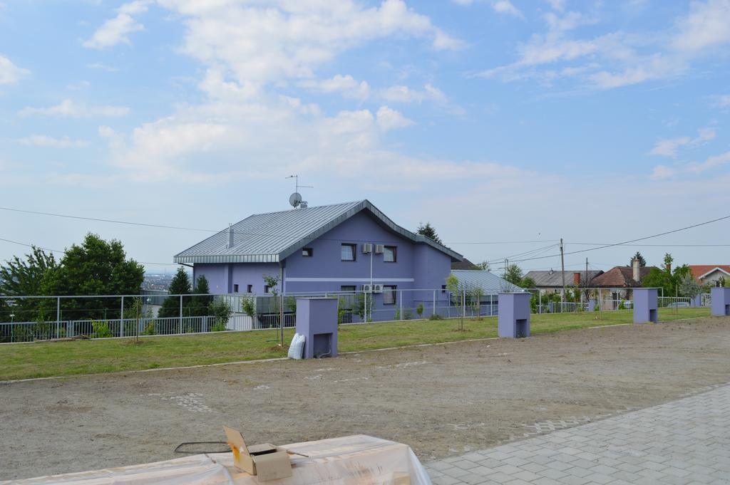 Bed and Breakfast Pansion Antonio Slavonski Brod Exterior foto